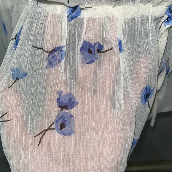 NWT Floral Short Sleeve Peplum Top with Drawstrings - Picture 2 of 5